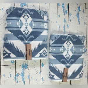 2 Wrangler Bath Towels Blue Aztec Super Soft Western Ranch Cowboy Lot of 2 New